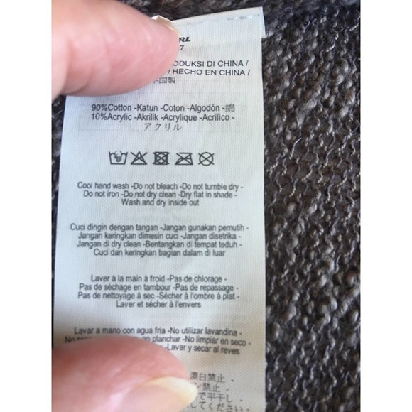 Ripcurl Lightweight Sweater Size Small Long Sleeve Semi Sheer Grays with Brown - Picture 11 of 11